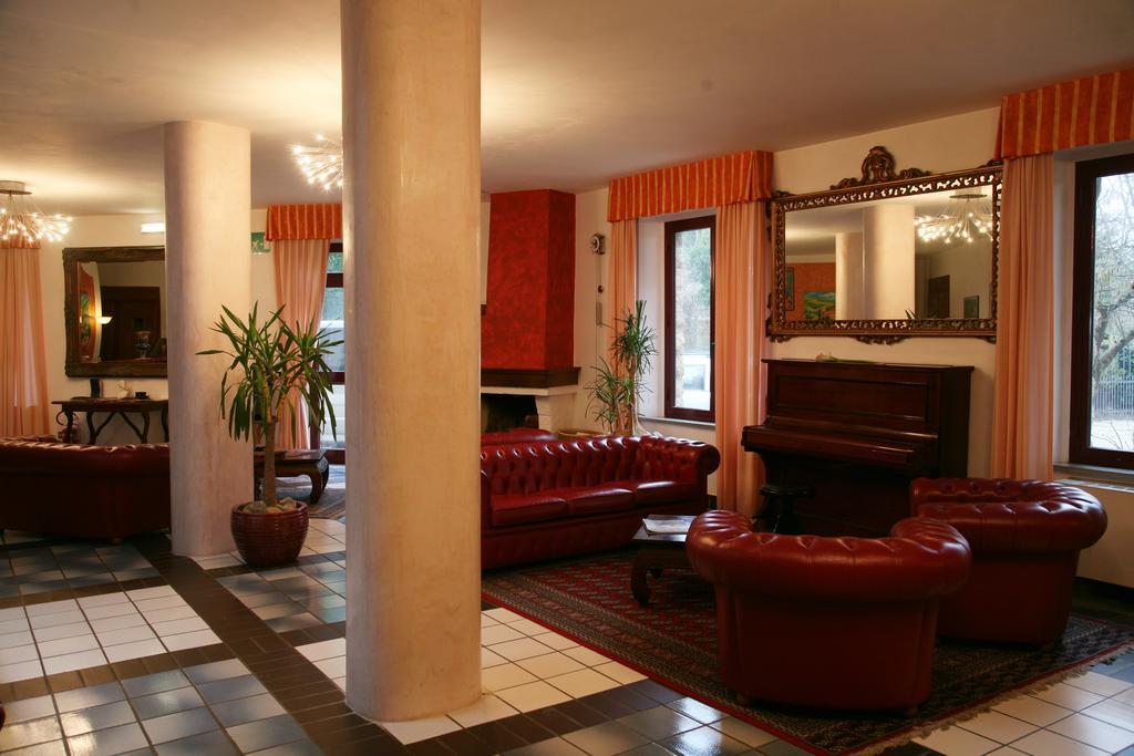 Hotel Ristorante Al Brunello Di Montalcino Exterior photo